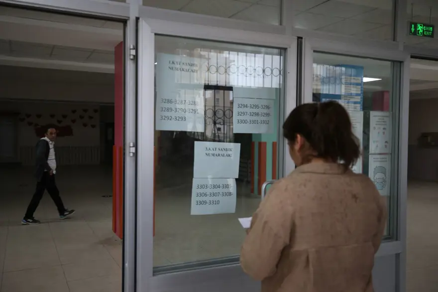 Deprem bölgesinde seçimin ikinci turu 23