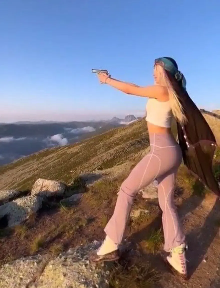 Silahla ateş eden Aleyna Tilki'ye tepki 2