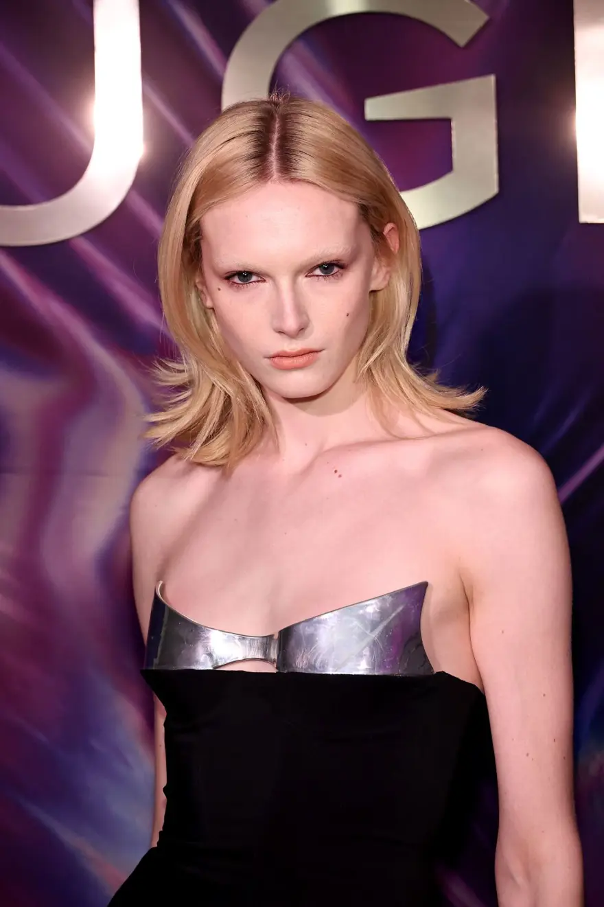 Chiroyli qizlar bilan jinsiy aloqa (shaxsiy video) Gey jinsiy massaj video