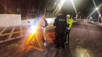 Manisa'da huzur operasyonu: Yedi firari yakalandı