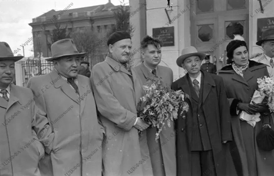 Ölümünün 59. yılında fotoğraflarla Nazım Hikmet 8 Ölümünün 59. yılında fotoğraflarla Nazım Hikmet 8