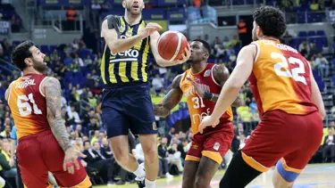 SON DAKİKA: Pota derbisi Fenerbahçe Beko'nun