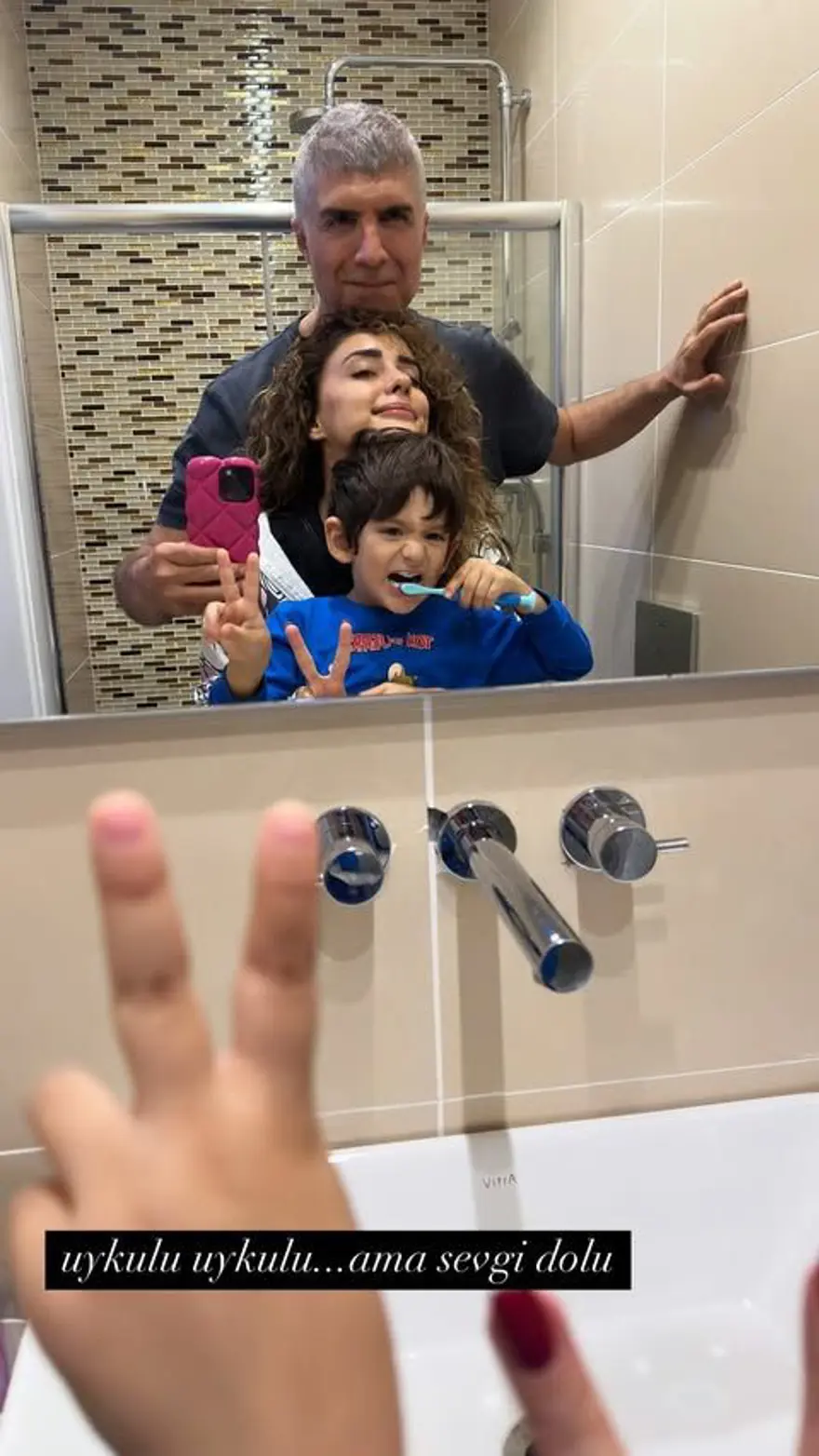 "Çekirdek ailemi korumaya alıyorum" demişti: Özcan Deniz 2'nci evlilik yıl dönümünü kutladı 25