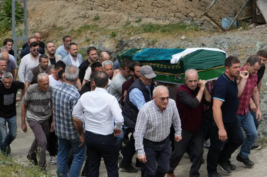 Muhtar seçildi, mazbatasını alacağı gün hayatını kaybetti 3