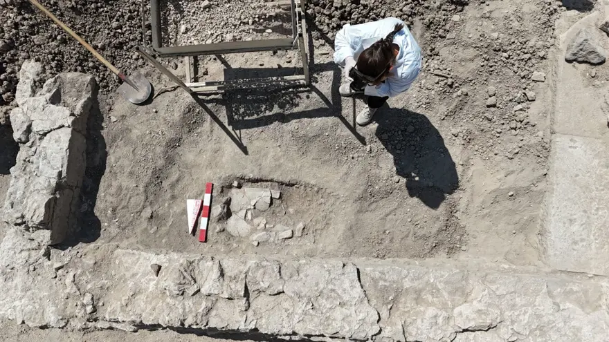 Çanakkale'de yer altında bulundu! Tam 1700 yıllık, incelemeye alındı 1 Çanakkale'de yer altında bulundu! Tam 1700 yıllık, incelemeye alındı 1