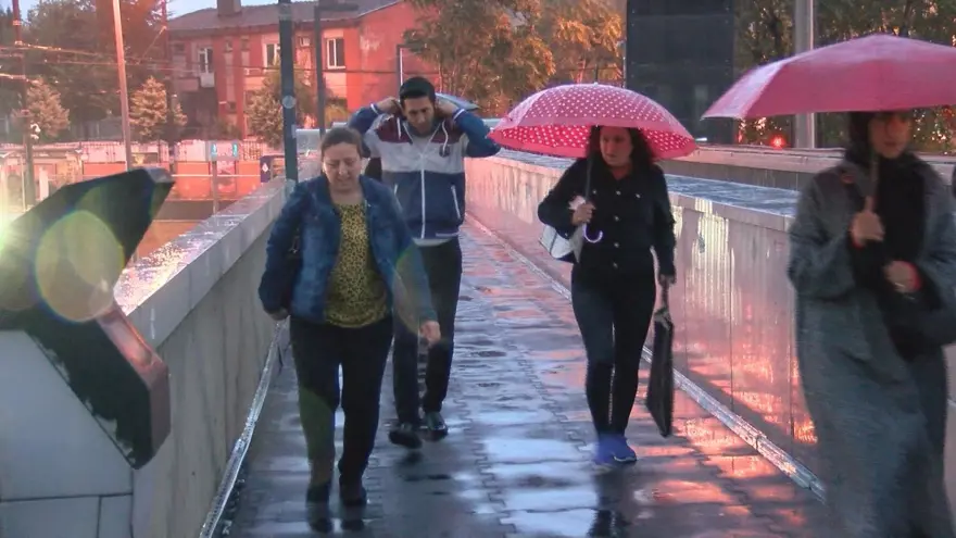 Hava durumu: İstanbul güne yağmurla başladı 1