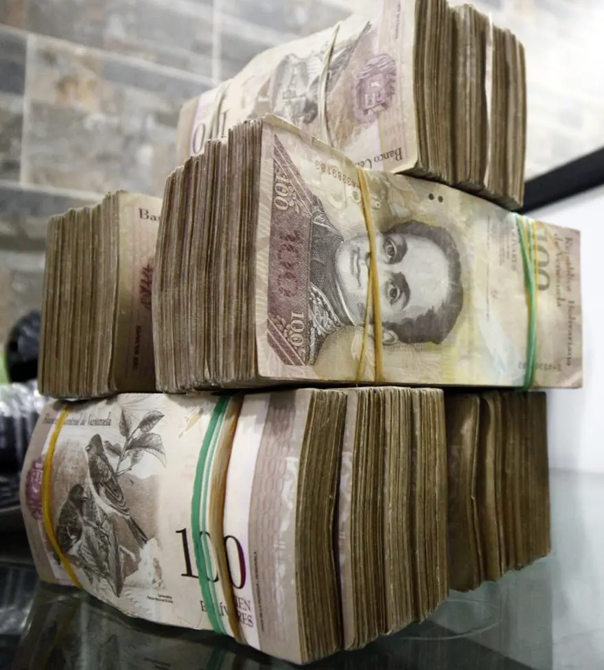 Venezuela en değerli parasını tedavülden kaldırdı 18