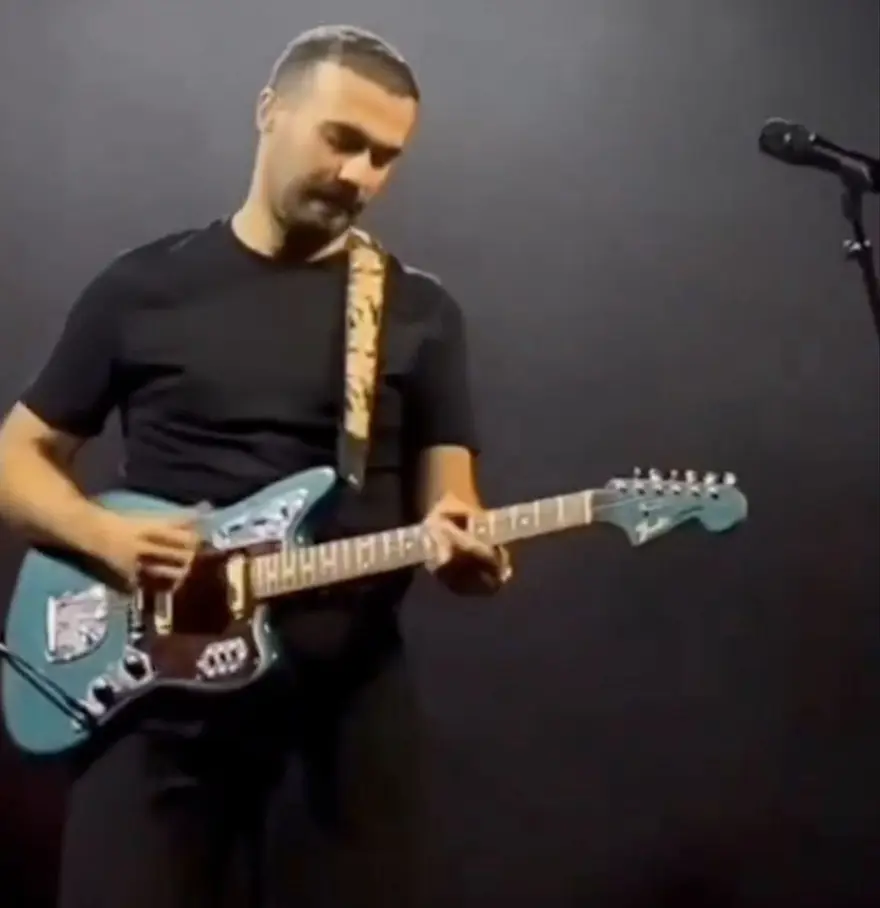 YENİ İMAJINA YORUM YAĞDI 38