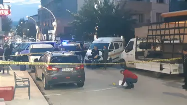Trafik kavgası kanlı bitti: 1 kişi ayağından silahla vuruldu