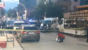 Trafik kavgası kanlı bitti: 1 kişi ayağından silahla vuruldu
