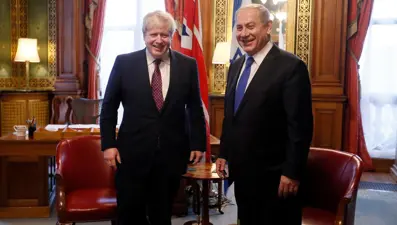 Boris Johnson&#x27;dan Netanyahu iddiası: Dinleme cihazını kim yerleştirdi?