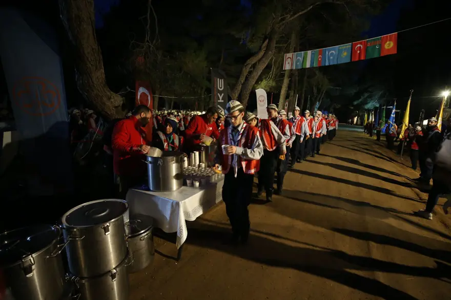 Çanakkale Kara Savaşları'nın 109. yılı: 57. Alay Vefa Yürüyüşü 7 Çanakkale Kara Savaşları'nın 109. yılı: 57. Alay Vefa Yürüyüşü 7