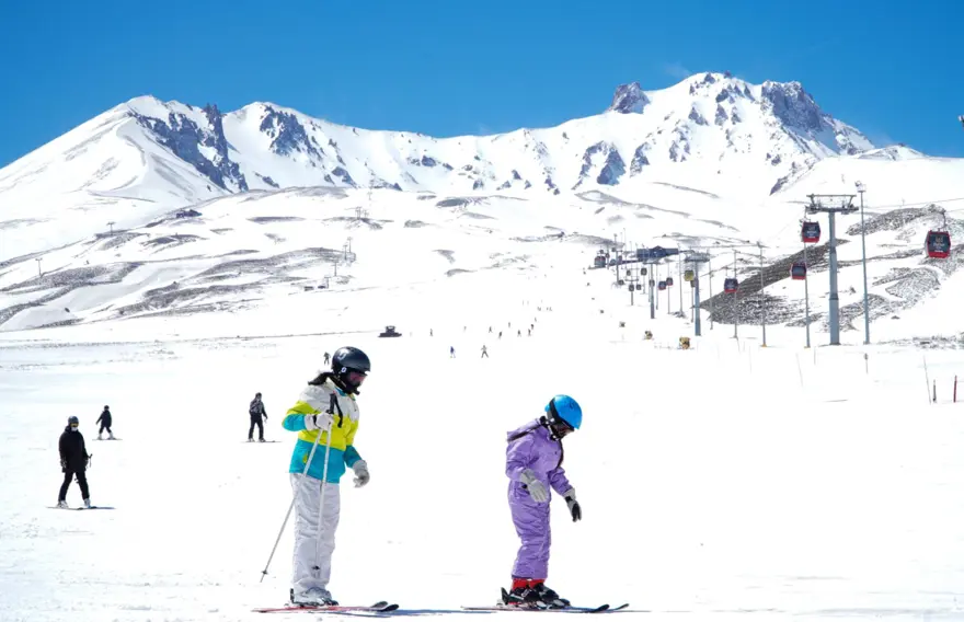 Erciyes'te ilkbaharda kayak keyfi 3