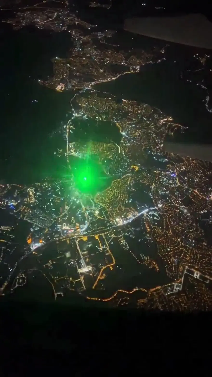 İstanbul uçağına lazer ışıklı taciz 3