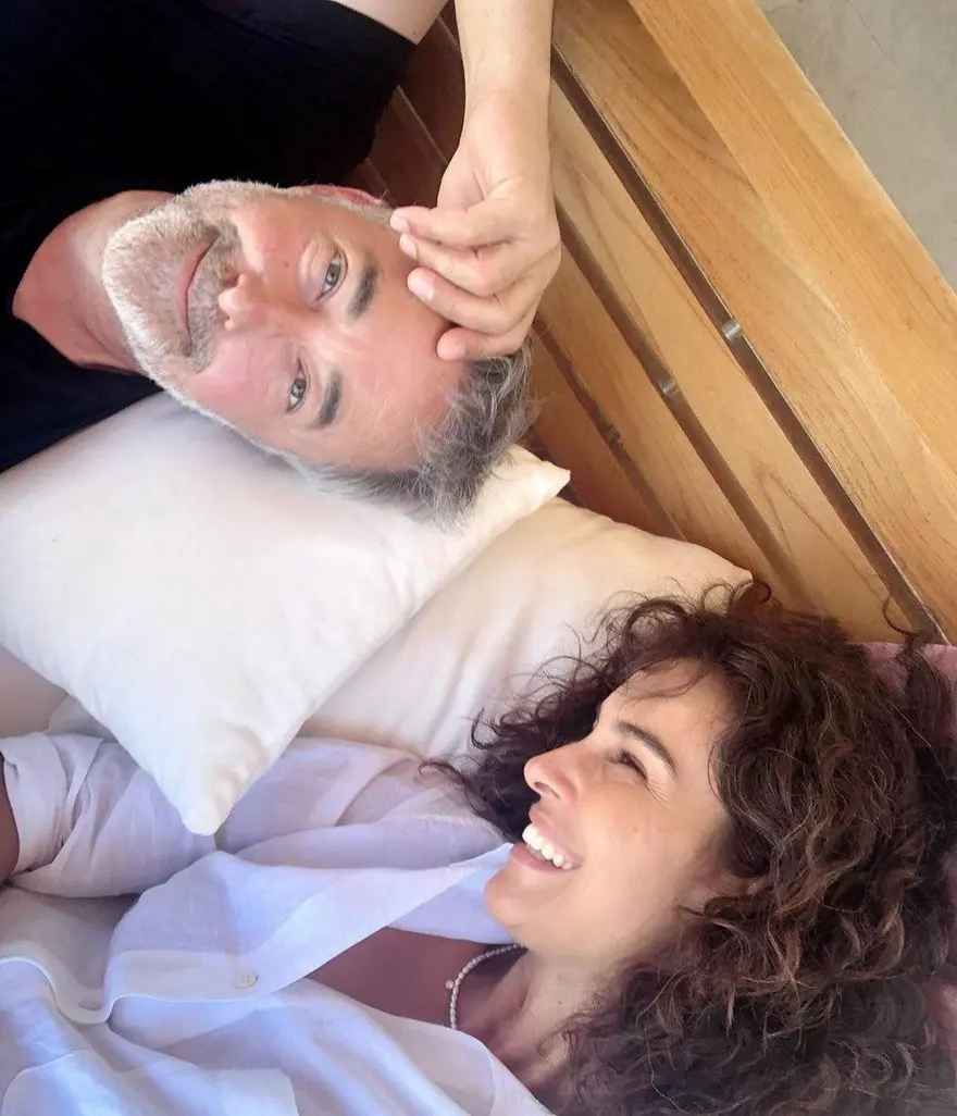 Arzum Onan'dan ayrılık açıklaması: Boşanmayı talep eden Mehmet oldu 1 Arzum Onan'dan ayrılık açıklaması: Boşanmayı talep eden Mehmet oldu 1