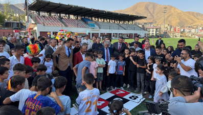 Bir Anadolu Şenliği Hakkari coşkuyla başladı