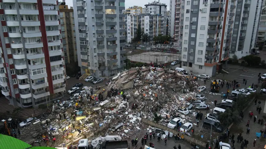 Türkiye yasta | Depremin vurduğu 10 ilden çarpıcı fotoğraflar... 31