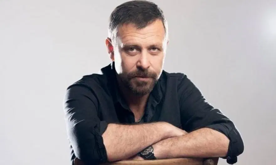 "TASARLANMIŞ ŞEYLERİN PEŞİNDE KOŞUYOR" 2 "TASARLANMIŞ ŞEYLERİN PEŞİNDE KOŞUYOR" 2