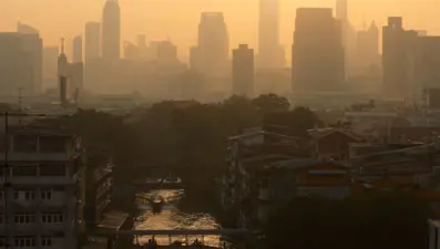 Tayland'da hava kirliliğine ücretsiz ulaşım çözümü