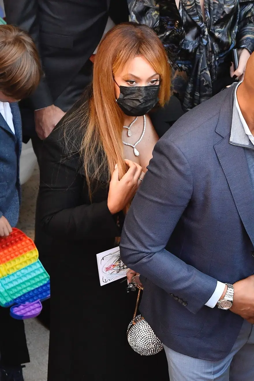 Dünyanın en zengin üçüncü kişisinin oğlu AlexandreArnault evlendi 15 Dünyanın en zengin üçüncü kişisinin oğlu AlexandreArnault evlendi 15