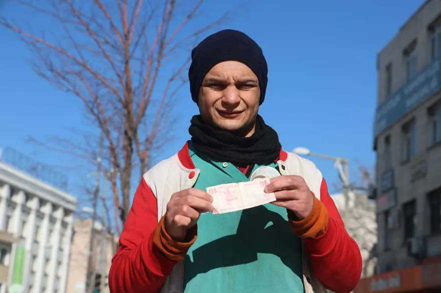 Dilenci sırrını açıkladı: İşimi severek yapıyorum 2