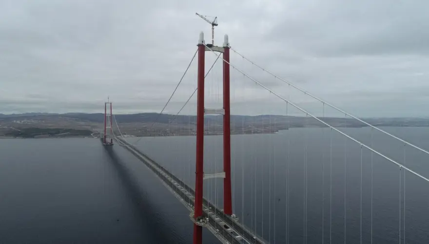 1915 Çanakkale Köprüsü'ne top mermisi figürleri yerleştirildi 9