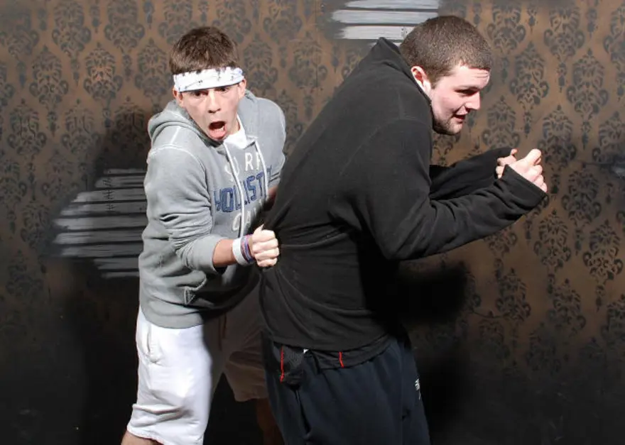 Korku tünelinden komik manzaralar 8