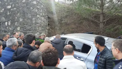 İstinat duvarına çarpan cipin sürücüsü yaşamını yitirdi