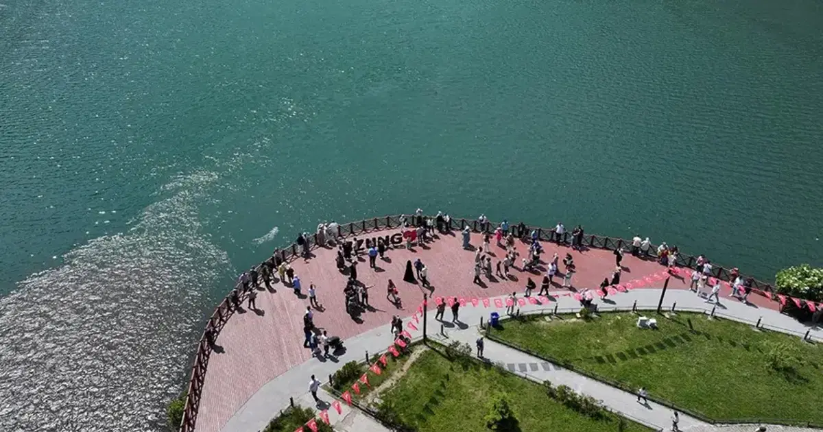 Arkadaşlarıyla birlikte Trabzon'da denize girmişti. İranlı işçi yaşamını yitirdi