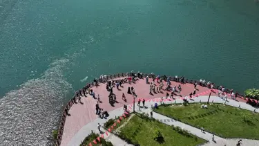 Arkadaşlarıyla birlikte Trabzon'da denize girmişti. İranlı işçi yaşamını yitirdi
