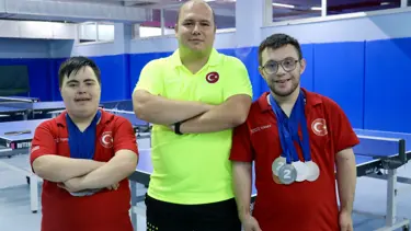 Masa tenisinin iki kahramanı, Dünya Şampiyonası'na hazırlanıyor