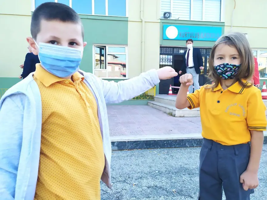 Yüz yüze eğitim anasınıfı ve ilkokul 1'inci sınıflarda başladı 1