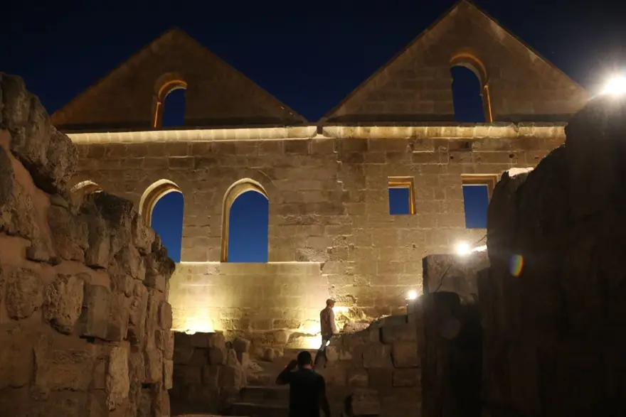 UNESCO Dünya Miras Geçici Listesi'nde bulunan Harran Ören Yeri'ne ışıklandırma 1