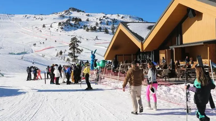 Bolu'da oteller doldu, fiyatlar 20 bin liraya dayandı 