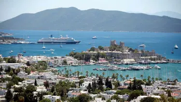 Bodrum'da sahilde baş kısmı olmayan erkek cesedi bulundu
