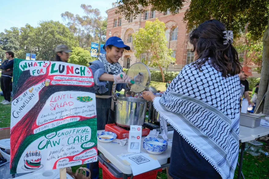 Filistin'e destek protestoları | Kaliforniya Üniversitesi'nin akademik personeli greve gitti 3