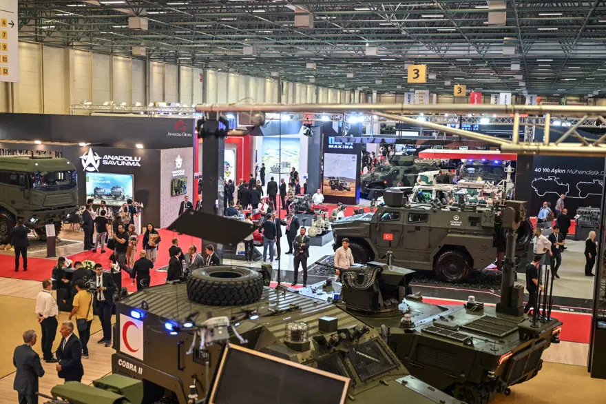 İstanbul'da savunma sanayii fuarı | Milli Muharip Uçak KAAN'ın 2028'de Türk motoruyla uçması planlanıyor 11 İstanbul'da savunma sanayii fuarı | Milli Muharip Uçak KAAN'ın 2028'de Türk motoruyla uçması planlanıyor 11