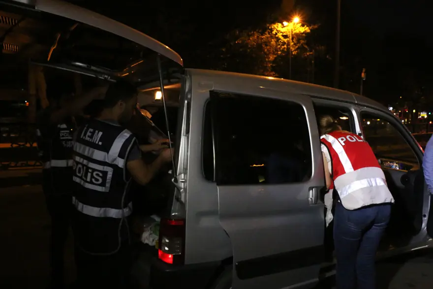 İstanbul'da 5 bin polisle asayiş uygulaması 4