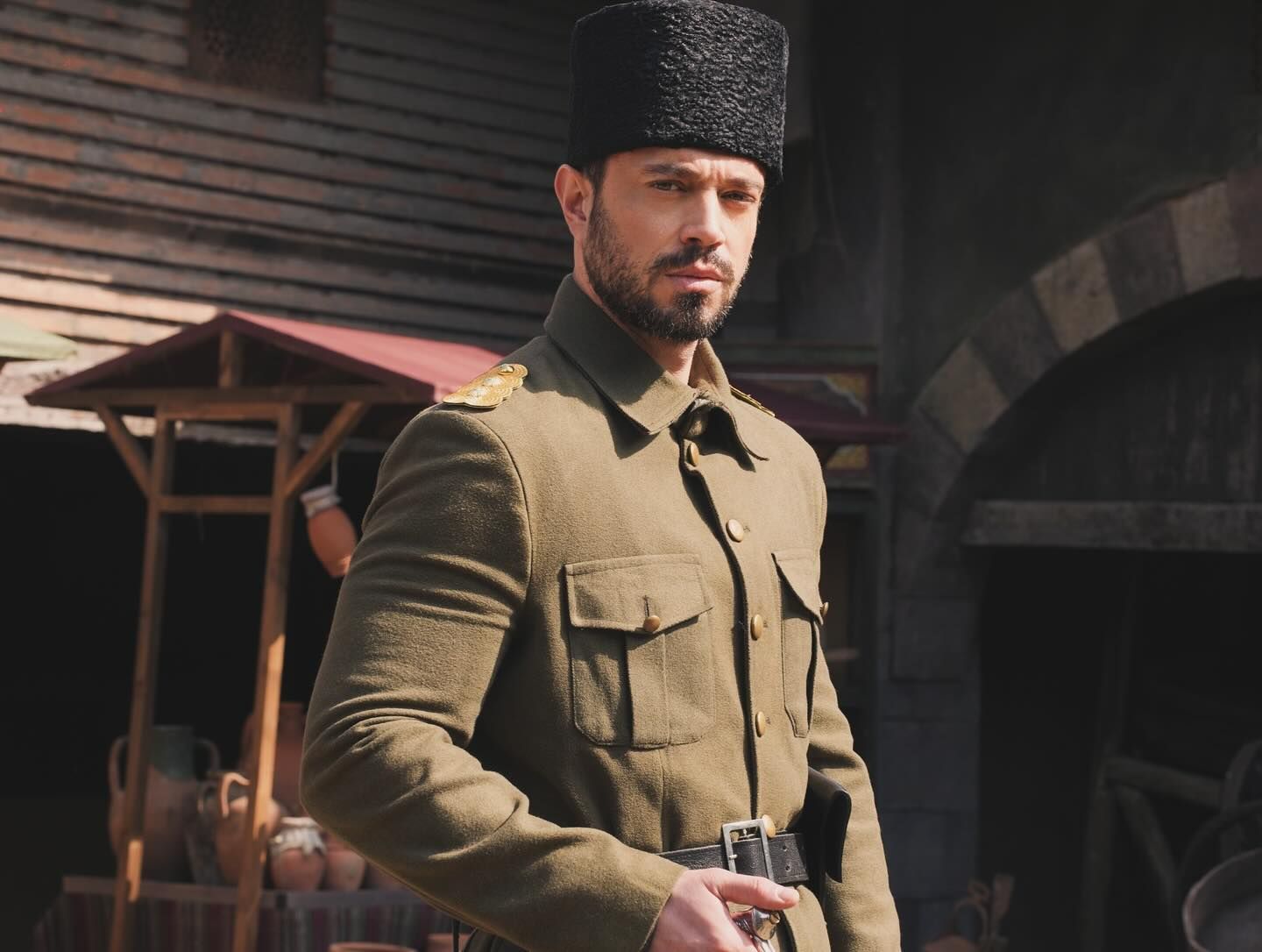 Murat Boz Beşiktaş'ın kurucularından Mirliva Muhittin Bey oldu