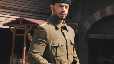 Murat Boz Beşiktaş'ın kurucularından Mirliva Muhittin Bey oldu