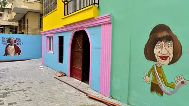 Yeşilçam'ın efsane karakterleri duvarlarda hayat buldu