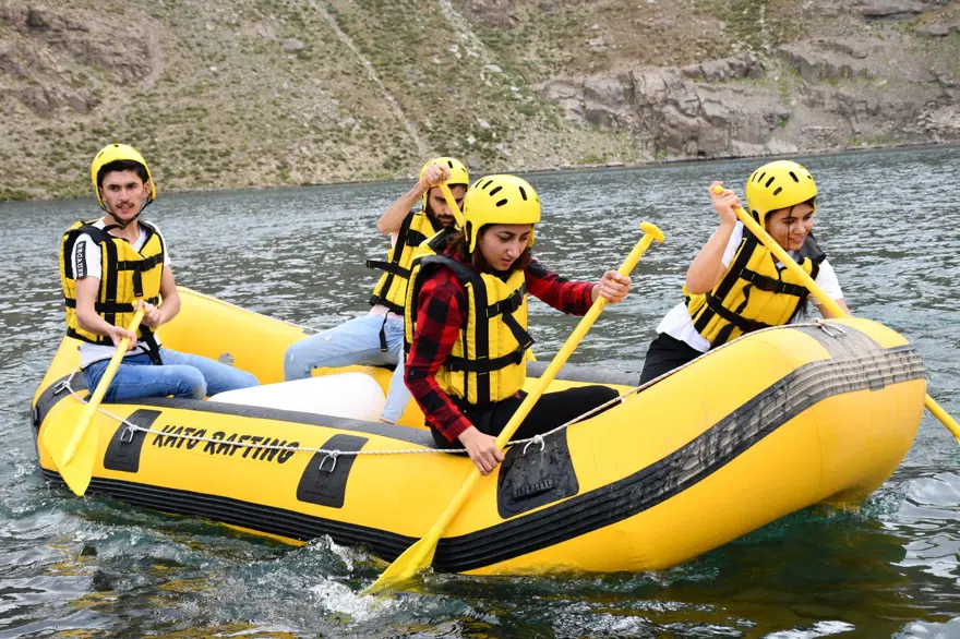 3 bin rakımda rafting keyfi 8 3 bin rakımda rafting keyfi 8