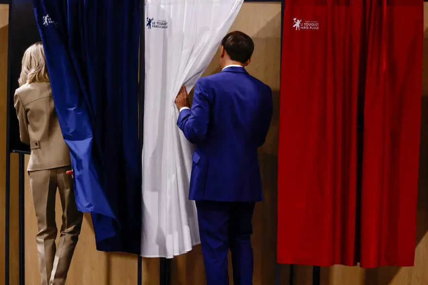 Fransa'da sandıktan aşırı sağ çıktı: "Macron'un kaybettiği bahis" 14