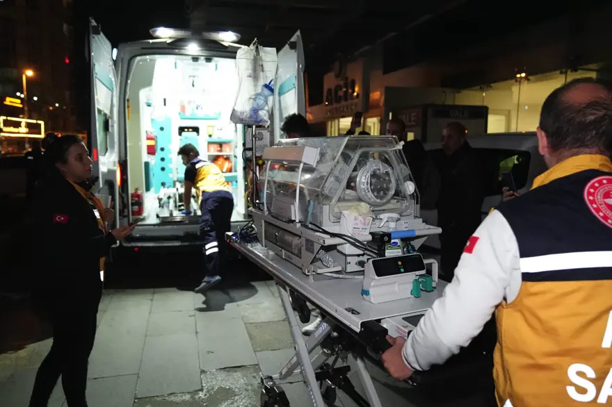 “KUVÖZDE BEBEĞİMİN ÖLÜ HALİNİ GÖSTERDİLER” 4