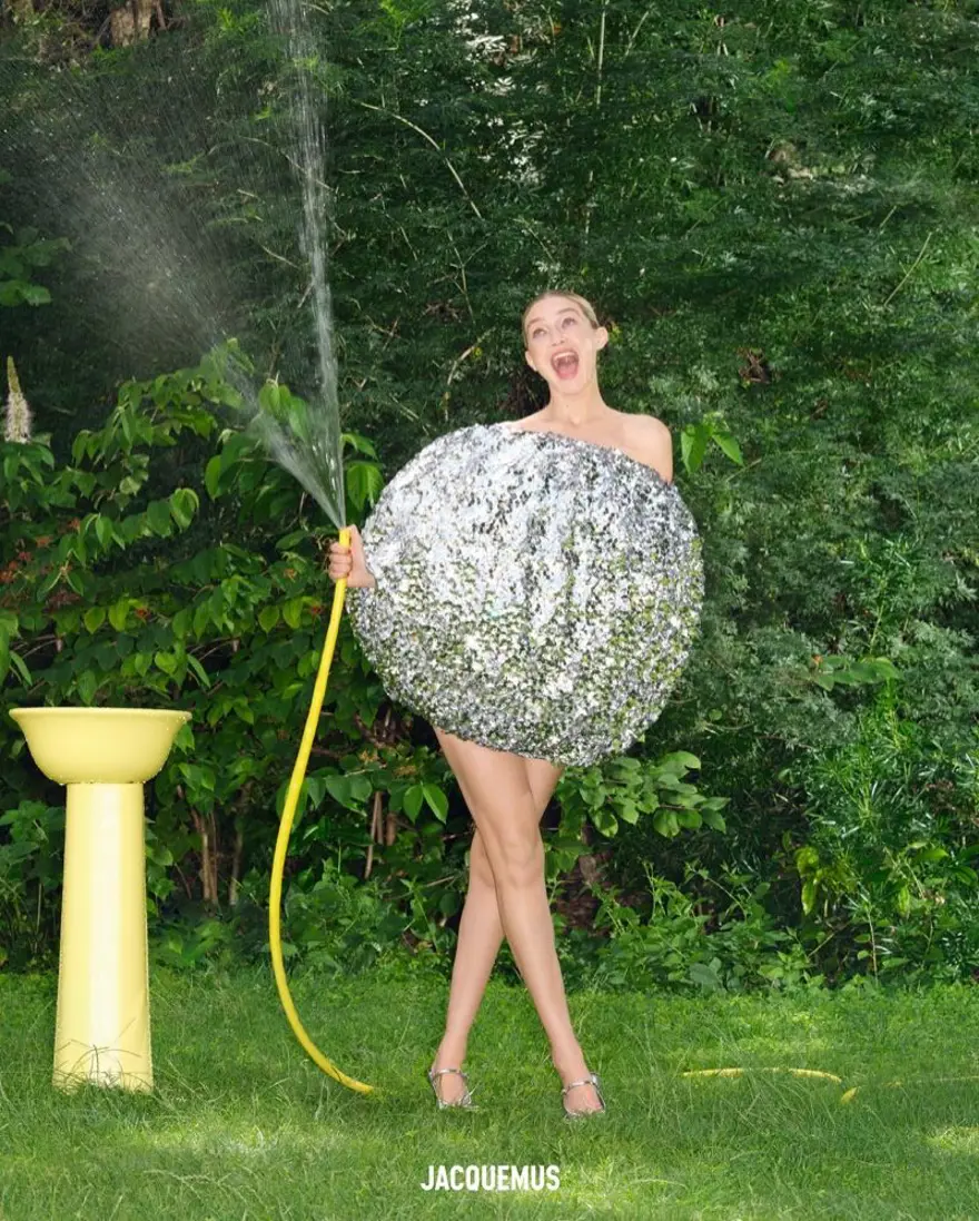 Gigi Hadid'ten yerçekimine karşı koyan eğlenceli tasarımlar 4