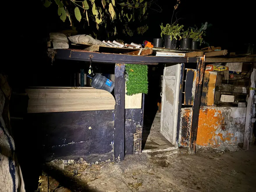 İzmir’de soba faciası: Beş kardeş yangında can verdi 6 İzmir’de soba faciası: Beş kardeş yangında can verdi 6