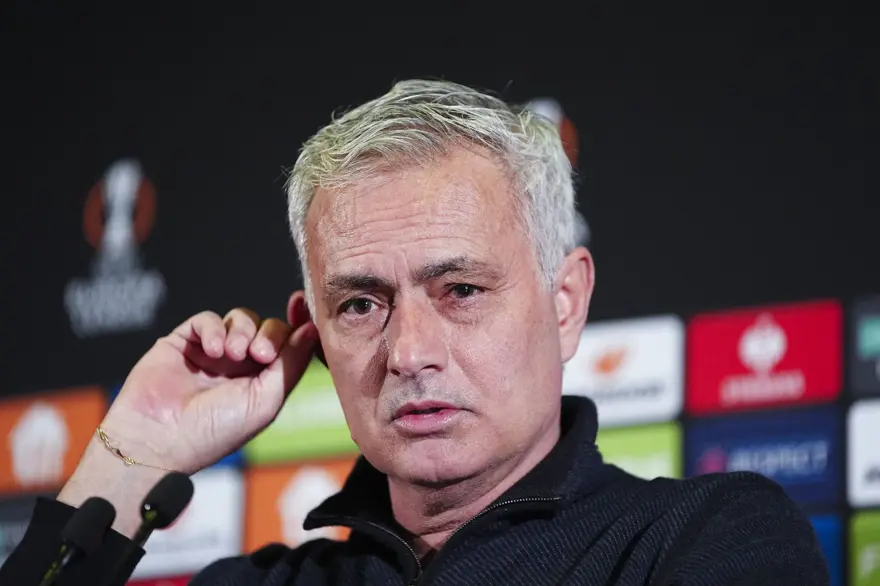 Jose Mourinho 2 futbolcunun biletini kesti: Yeni sezonda olmayacaklar 