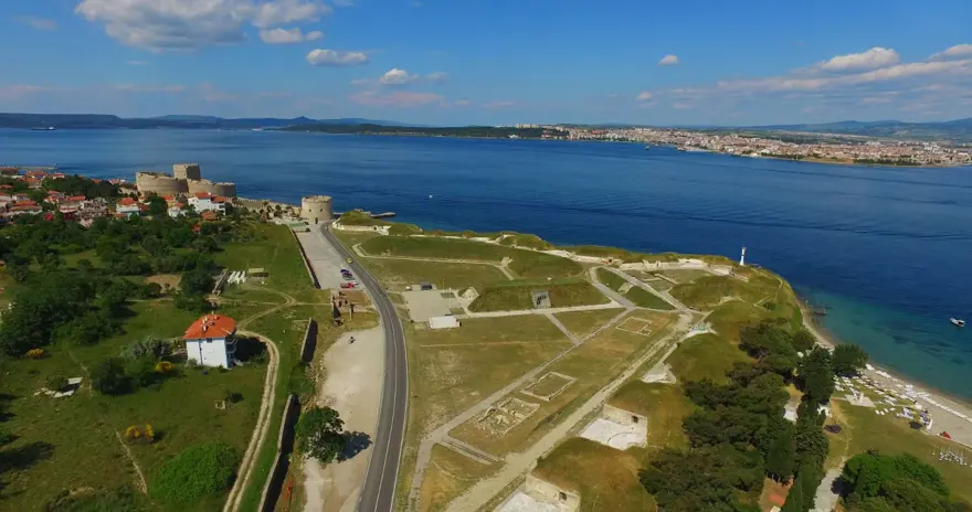 Çanakkale’de, 252 yıllık tarihi Namazgah Tabyası'nın sur duvarları restore ediliyor 2 Çanakkale’de, 252 yıllık tarihi Namazgah Tabyası'nın sur duvarları restore ediliyor 2