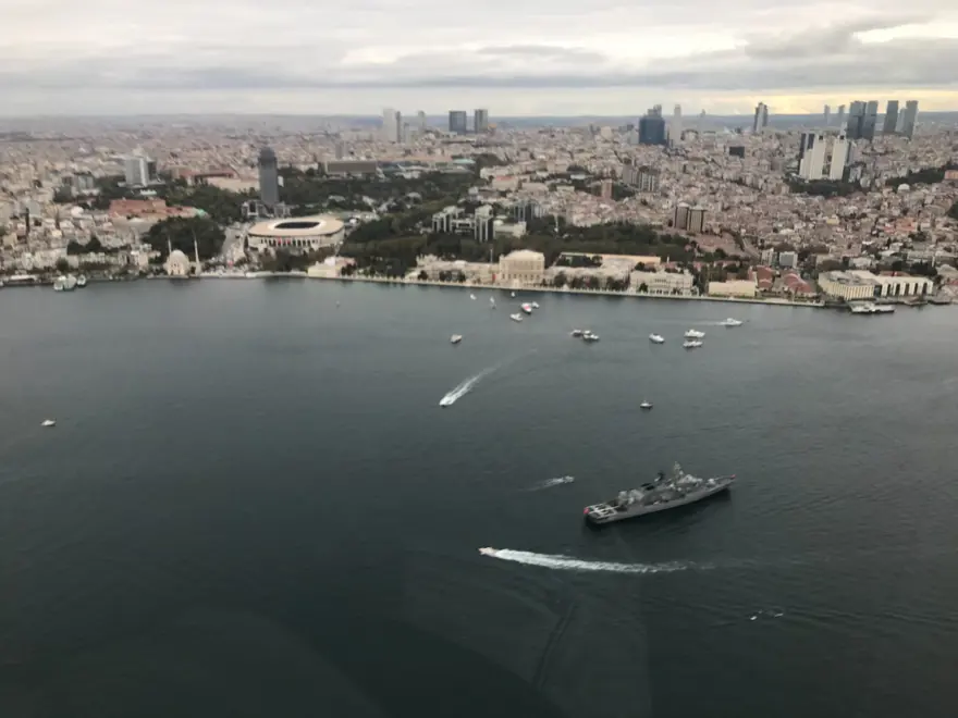 Vatandaşlar, Dolmabahçe Sarayı'nda Atatürk'ü andı 15