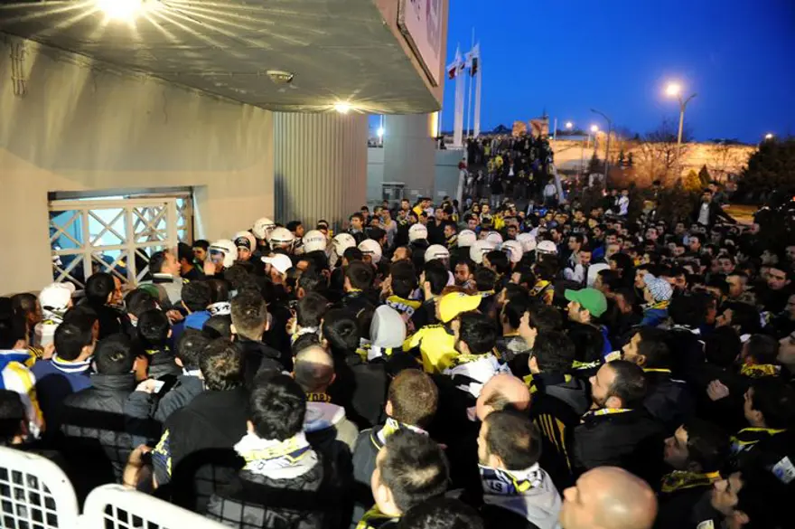 Fenerbahçe devam, Galatasaray MP tamam 10